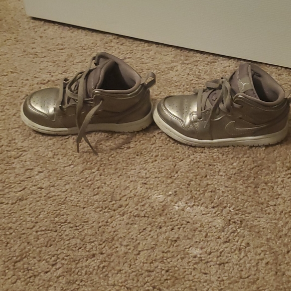 Shoes - Picture 3 of 3